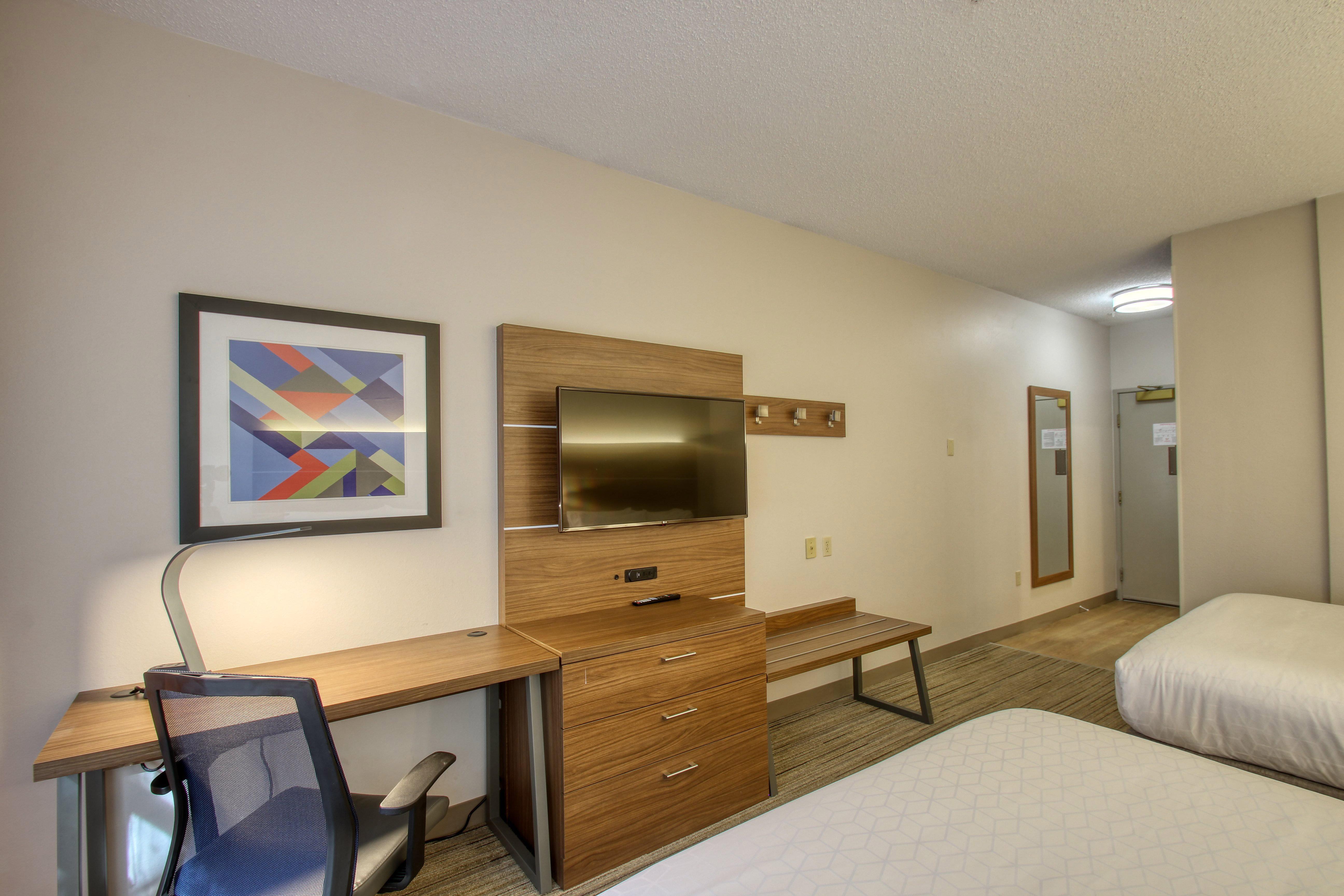 Holiday Inn Express Hotel & Suites Oshkosh - State Route 41 By Ihg Dış mekan fotoğraf