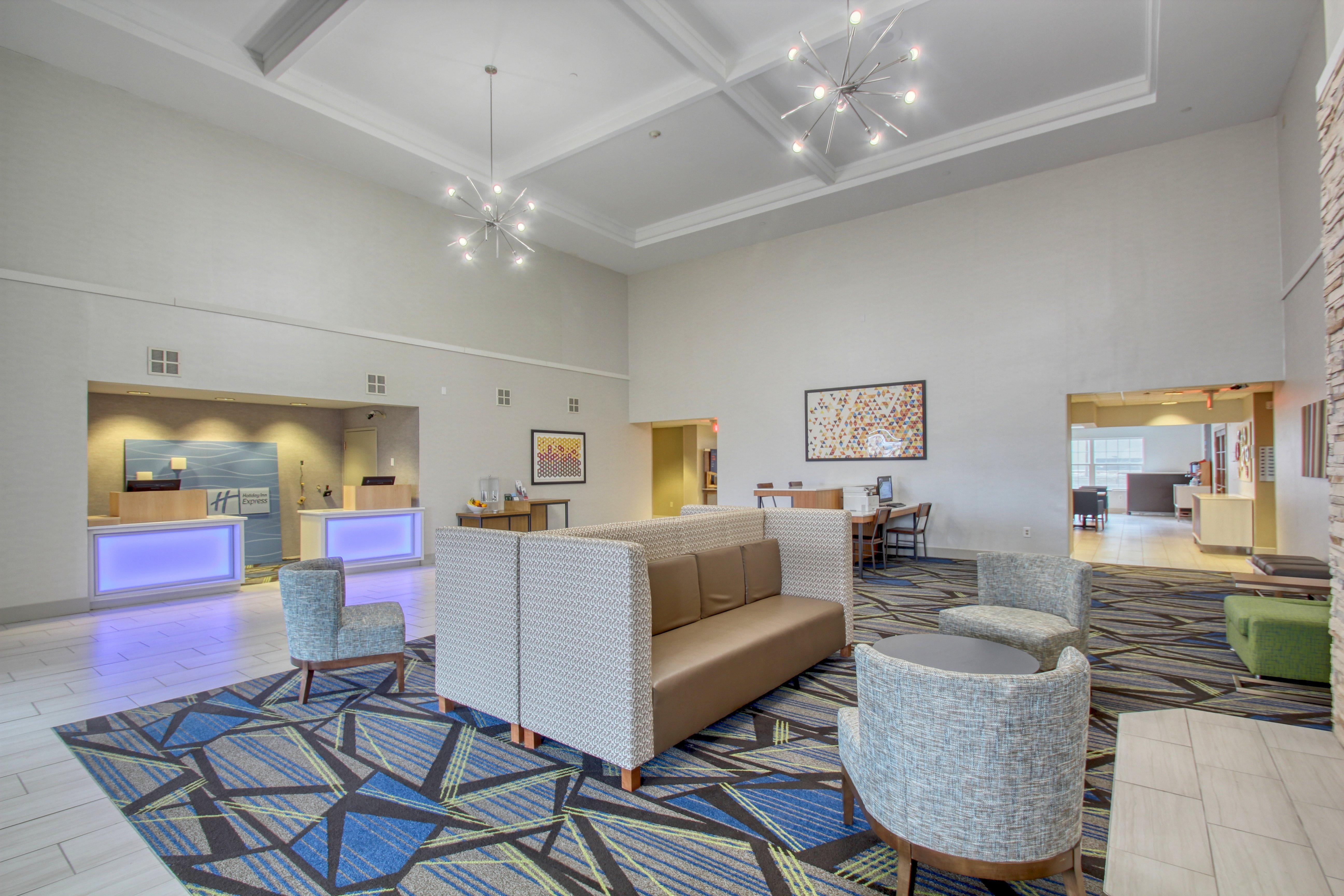 Holiday Inn Express Hotel & Suites Oshkosh - State Route 41 By Ihg Dış mekan fotoğraf
