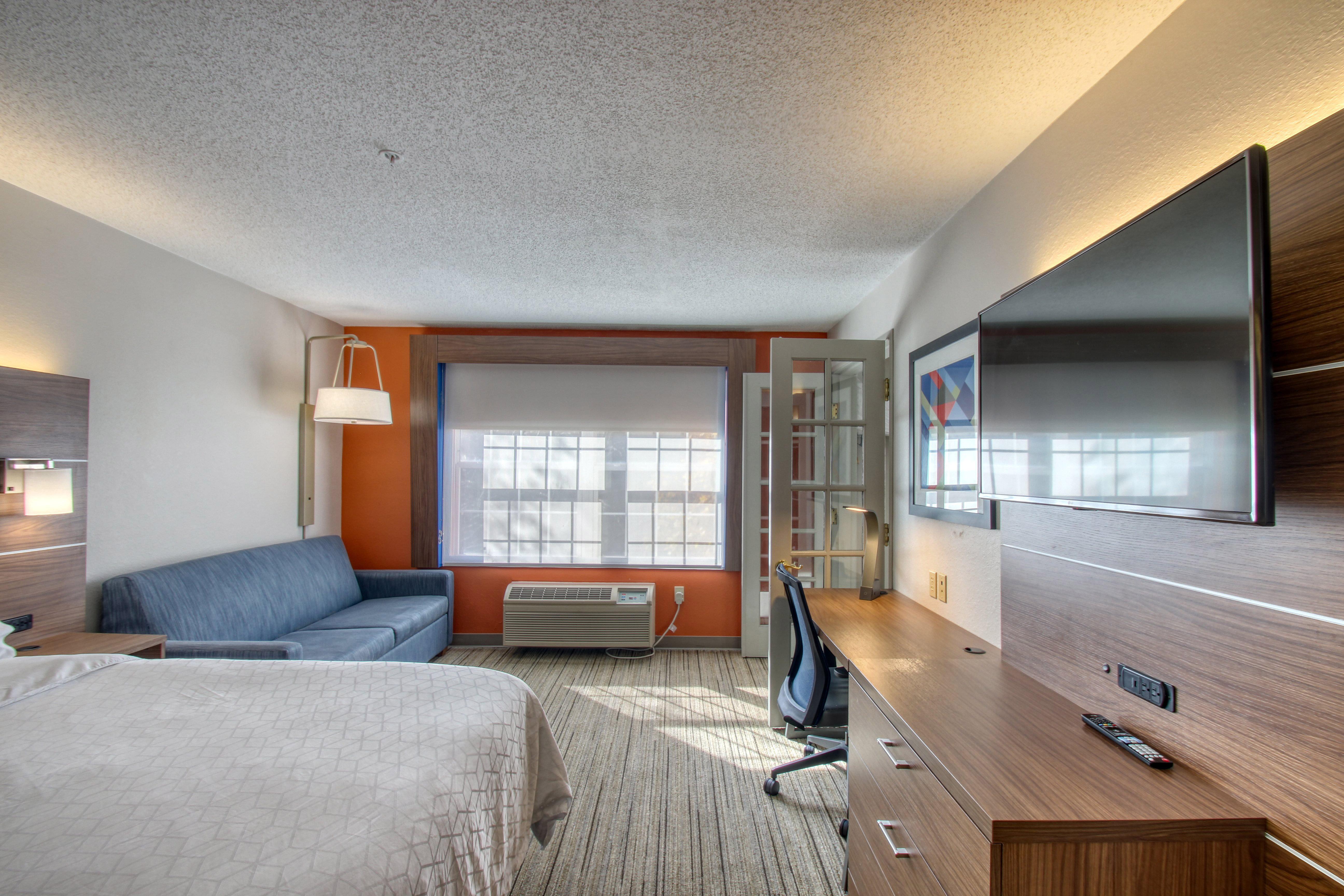 Holiday Inn Express Hotel & Suites Oshkosh - State Route 41 By Ihg Dış mekan fotoğraf