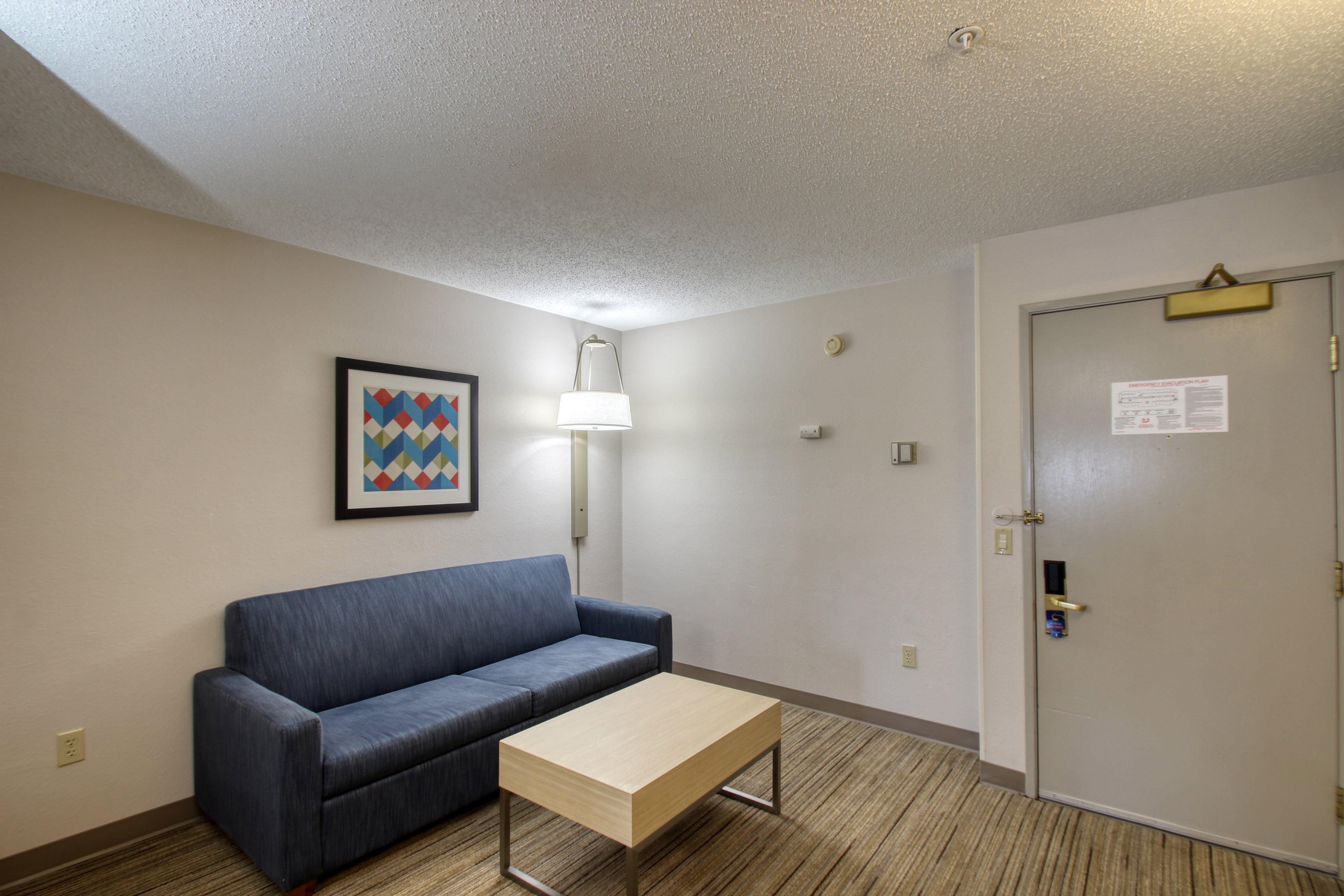 Holiday Inn Express Hotel & Suites Oshkosh - State Route 41 By Ihg Dış mekan fotoğraf